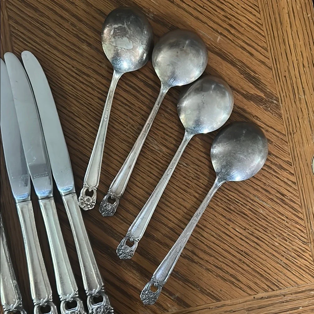 1847 Rogers Eternally Yours Silverplate Silverware
